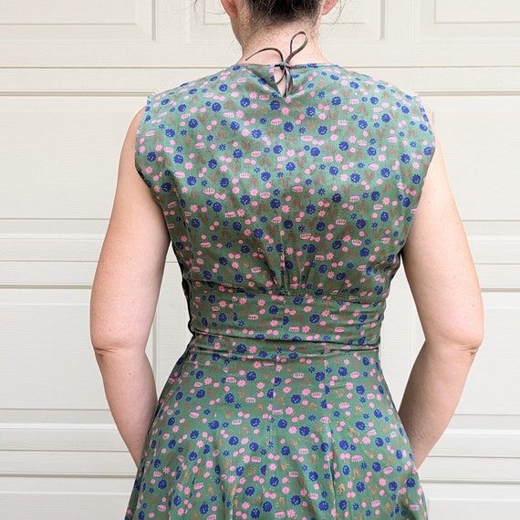 1950's ROOSTER PRINT DRESS 50's cotton novelty (D… - image 9