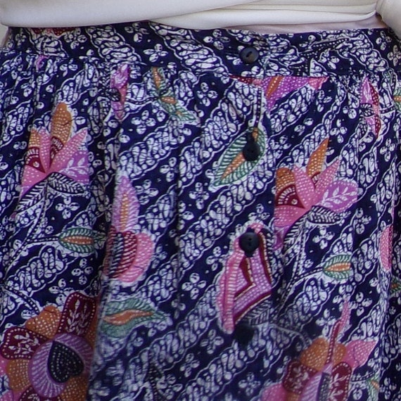 BATIK PRINT maxi SKIRT vintage cotton S (G8) - image 9