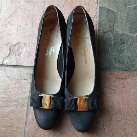 SALVATORE FERRAGAMO BOUTIQUE Low Heeled Pumps With Bow 8 N Etsy