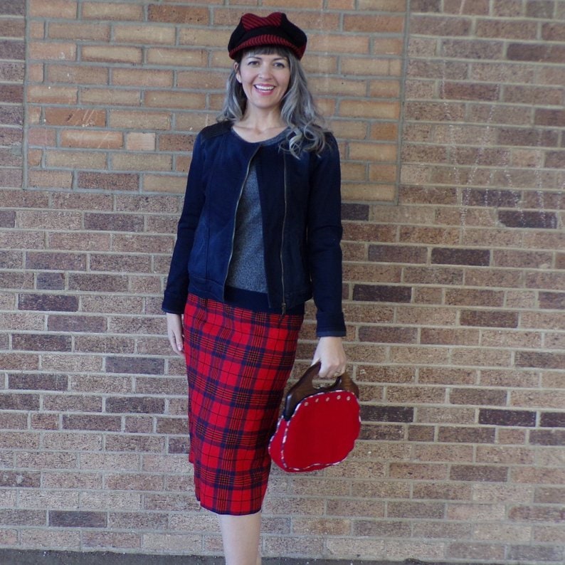 RED and NAVY PLAID pencil skirt 1950's 1960's preppy xs D9 image 7