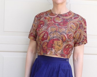 MEDALLION COIN novelty print cropped BLOUSE button back top M