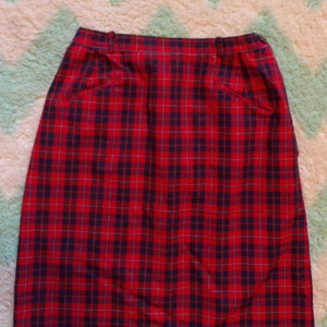 RED and NAVY PLAID pencil skirt 1950's 1960's preppy xs D9 image 2