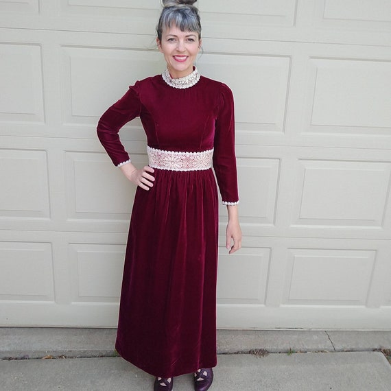 BURGUNDY VELVET maxi DRESS 1970s toni todd S (B6)