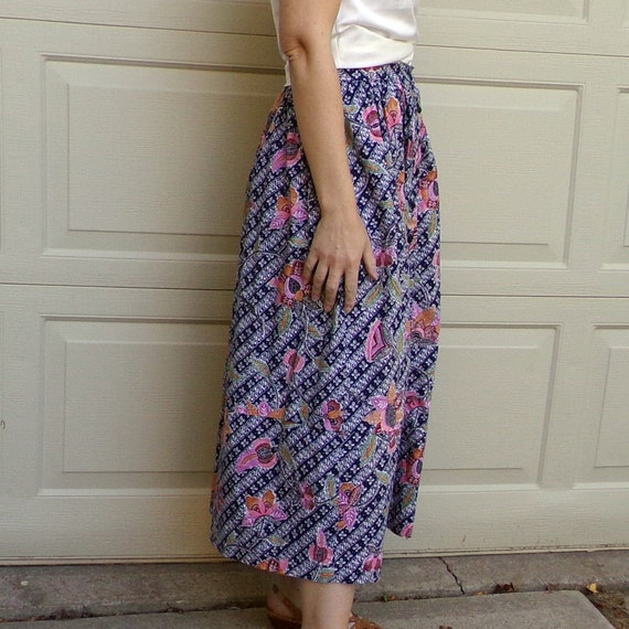 BATIK PRINT maxi SKIRT vintage cotton S (G8) - image 4