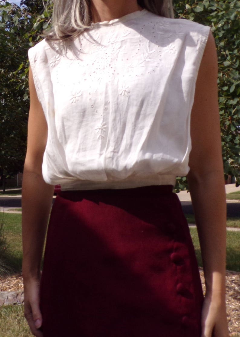 WHITE EDWARDIAN BLOUSE layering sleeveless back button xs S H2