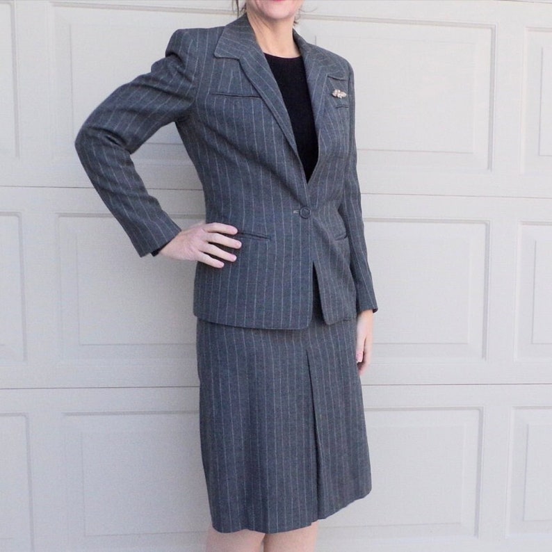 1954 GRAY WOOL SUIT 50's winter skirt set 1950's S K7 image 1