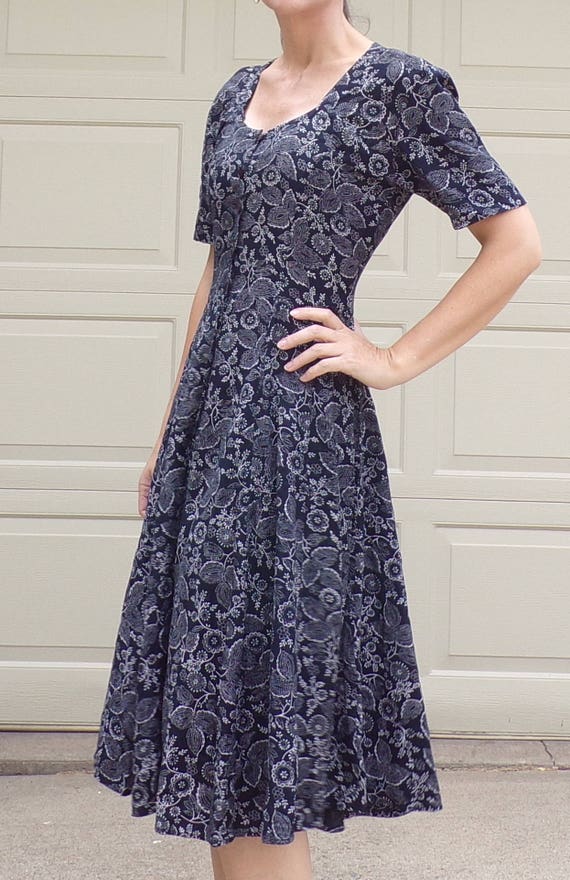 vintage 1990's STARINA fit and flare RAYON DRESS 9