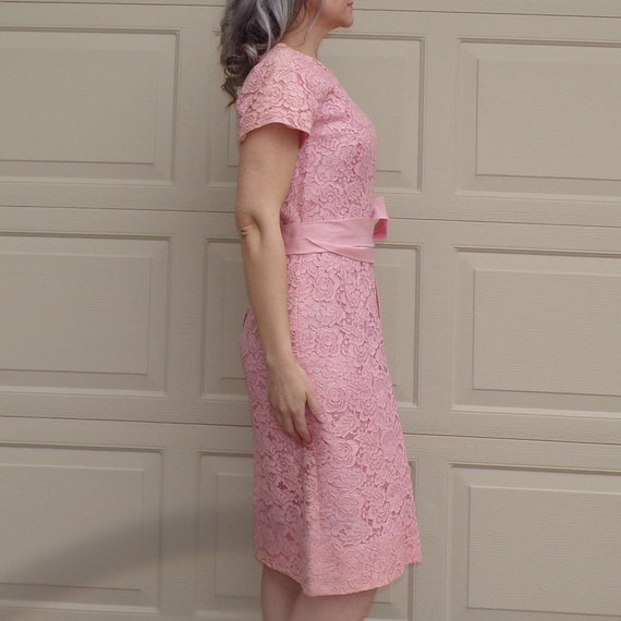 pink LACE WIGGLE DRESS vintage sheath 50's 60's m… - image 5