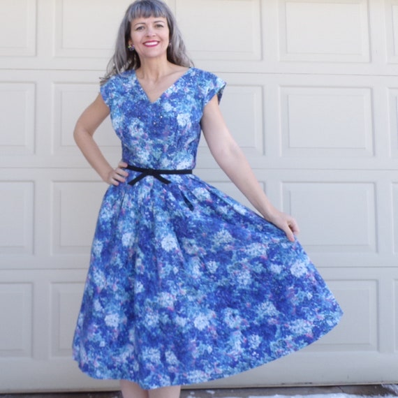 1950's BLUE FLORAL cotton DRESS full skirt 50's M