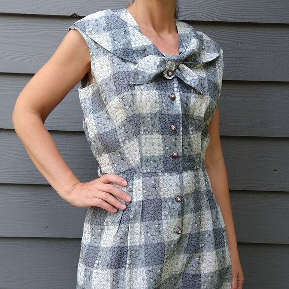 Robe Cocktail Dana Kay Taille 16 Bleue Et Blanche Fleurie - Sans Manches - Occasion Très Bon état