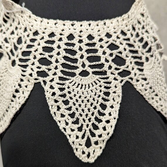 HAND CROCHETED lace COLLAR - image 4