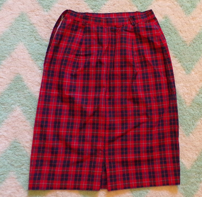 RED and NAVY PLAID pencil skirt 1950's 1960's preppy xs D9 image 6