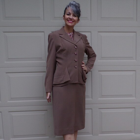 CAFE LATTE SUIT 1940's skirt set 40's tailored jac