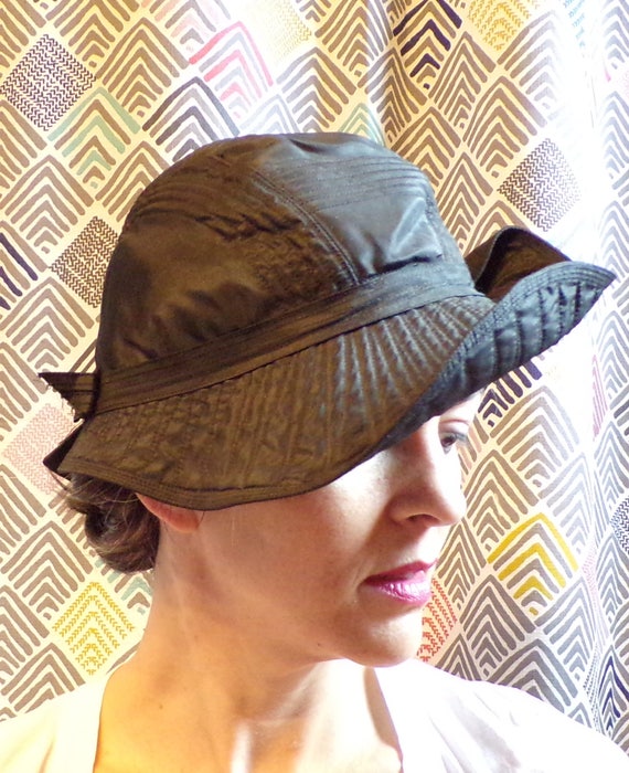 1920's TRAPUNTO STITCHED HAT cloche tilt hat 20's