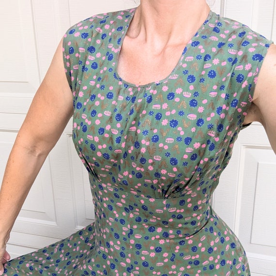 1950's ROOSTER PRINT DRESS 50's cotton novelty (D… - image 6