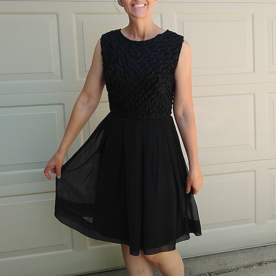 jeanie petite 1960's LITTLE BLACK DRESS vintage co