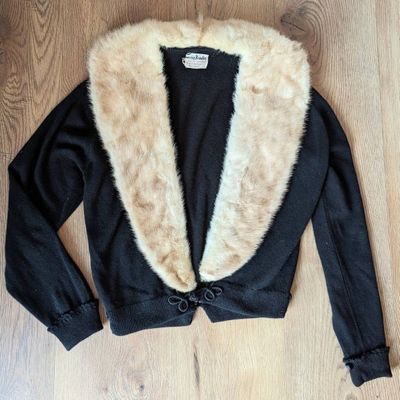 BLACK CASHMERE CARDIGAN sweater with fur collar S… - image 8