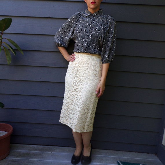 IVORY LACE PENCIL skirt vintage 1960's 1950's S (… - image 2