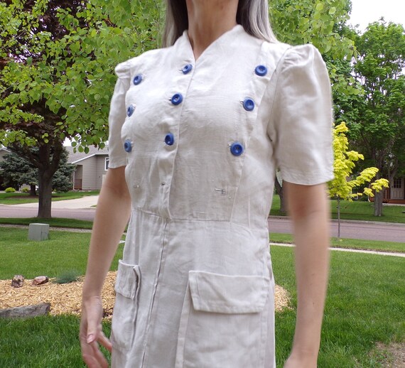 30s 40s bavarian LINEN WORK DRESS with blue button