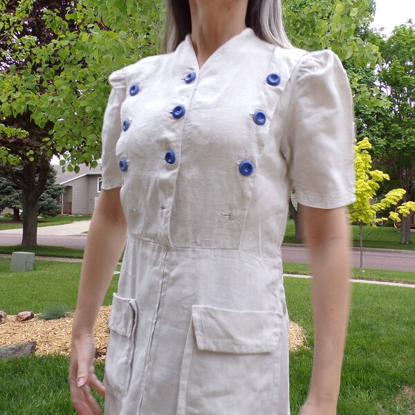 30s 40s bavarian LINEN WORK DRESS with blue buttons M (E3)