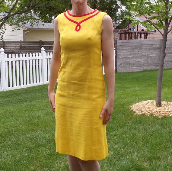 bright yellow MOD SHIFT DRESS sleeveless summer S