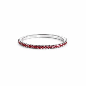 Echte Ruby Eternity-trouwring: 14k witgouden dunne minimalistische ring, geboortesteen juli, cadeau