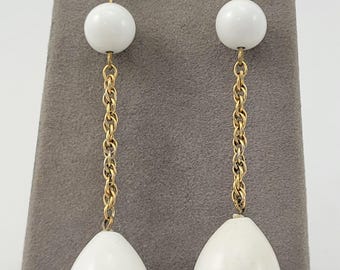 Groovy 60's/70's Style White Acrylic Ball & Teardrop Earrings with Goldtone Chain
