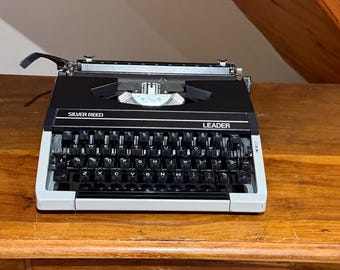 Vintage Silver Reed Leader Typewriter – Bi-Color (Red/Black) Capable – Fully Functional