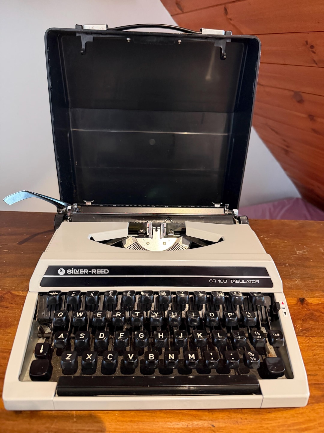 Vintage Silver-reed SR 100 Tabulator Typewriter - Fully Working - Japan ...