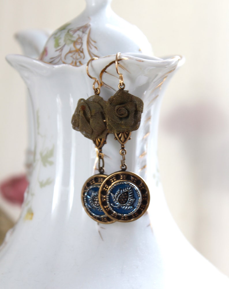 Stunning victorian blue metal button earrings ornate layered design mesh brass roses jewelry dangle antique vintage image 3