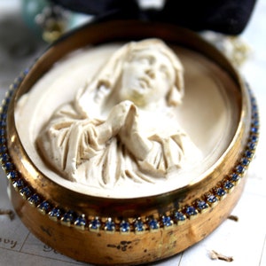 The Young Mother Meerschaum carved necklace blue aventurine Mary Madonna Our Lady devotional religious spiritual jewelry antique vintage image 4