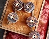 Vintage Antler buttons br...