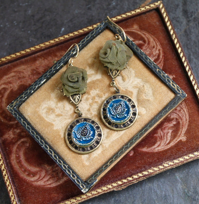 Stunning victorian blue metal button earrings ornate layered design mesh brass roses jewelry dangle antique vintage image 1