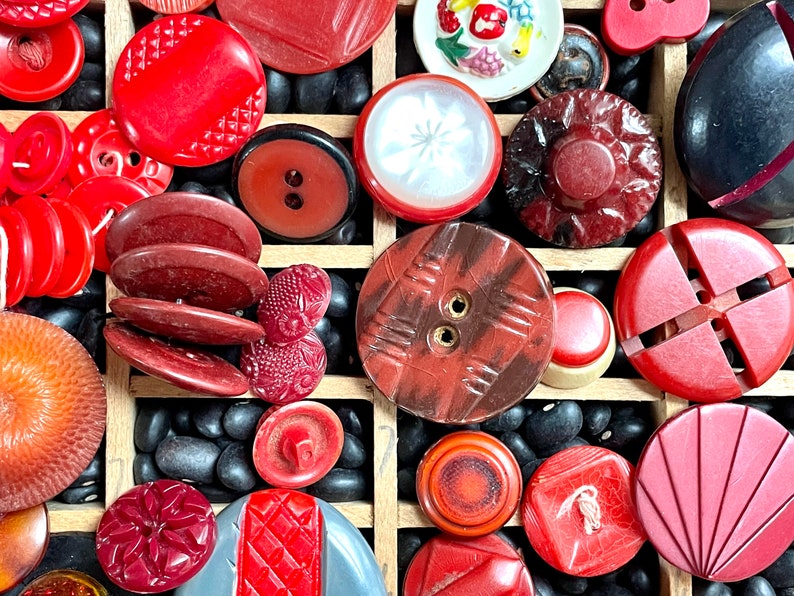 Vintage Buttons Mix Reds Large Assortment Antique Crafting Quilting ...