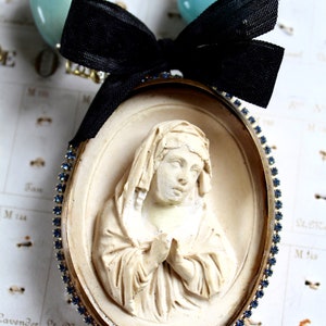 The Young Mother Meerschaum carved necklace blue aventurine Mary Madonna Our Lady devotional religious spiritual jewelry antique vintage image 2