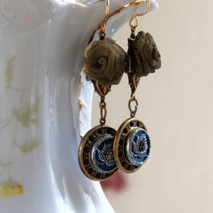 Stunning victorian blue metal button earrings ornate layered design mesh brass roses jewelry dangle antique vintage image 6