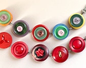 Your choice mix 'n match vintage button bracelet plastic Spring colors lightweight assemblage jewelry