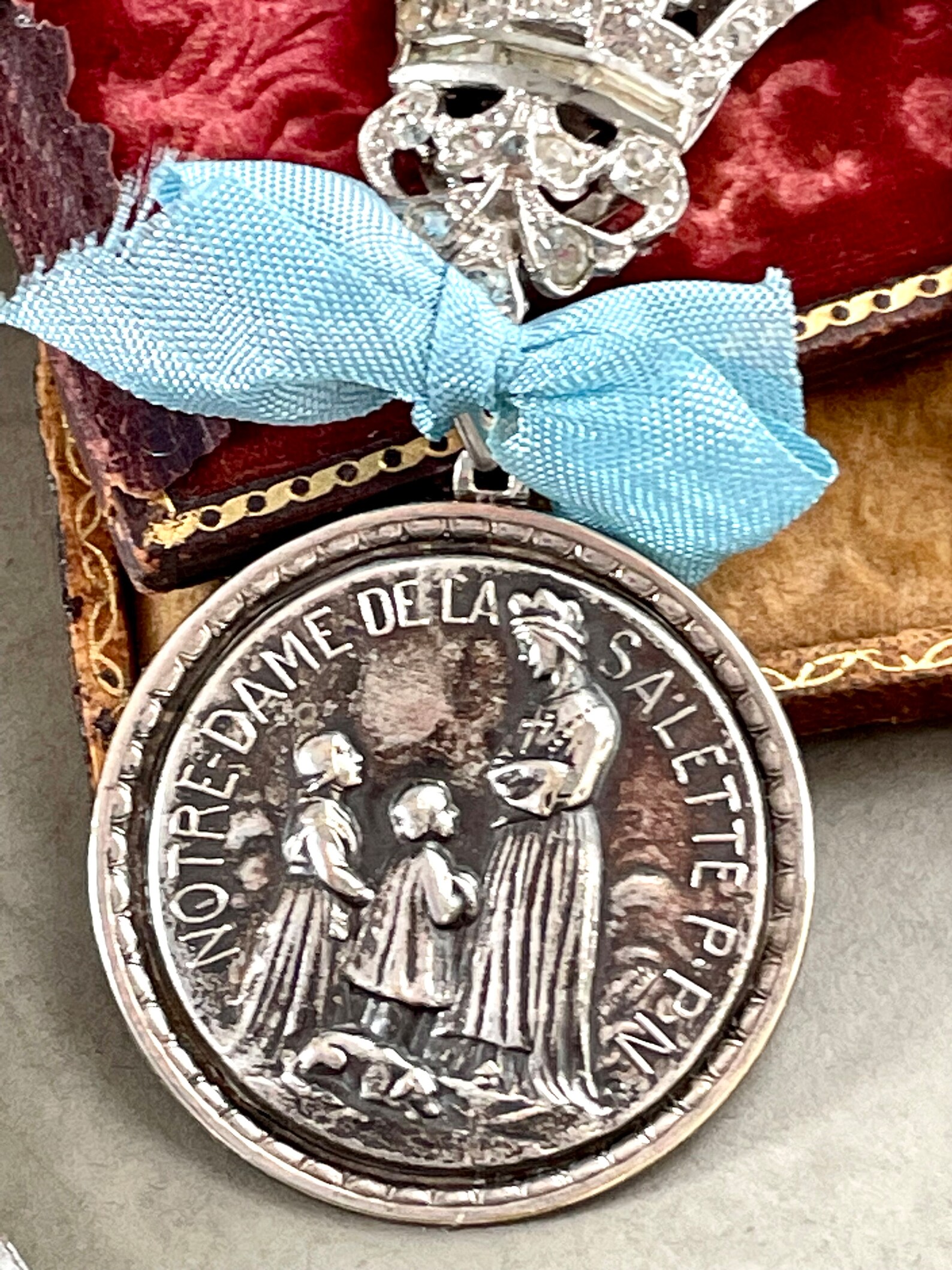 Notre Dame Lasalette PPN Our Lady Assemblage Necklace/belt Clip Jewelry ...