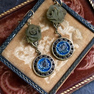 Stunning victorian blue metal button earrings ornate layered design mesh brass roses jewelry dangle antique vintage image 7