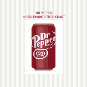 Puede incluir: Imagen pixelada de una lata de Dr Pepper roja oscura, con el nombre de la marca en blanco. El número 23 está en un círculo blanco. El texto "DR PEPPER NEEDLEPOINT STITCH CHART" se muestra arriba.