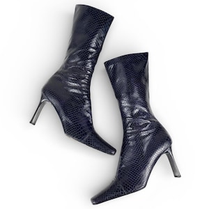 Unique 1990's Vintage Women's Purple Leather Boots EU 40 Goffredo Fantini Made in Italy