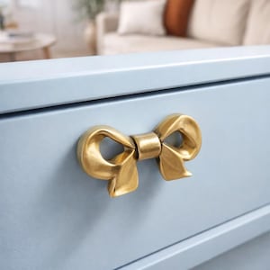 Vintage Brass Bow Drawer Handles, Elegant Brass Butterfly Knob, Handcrafted Cabinet Pull, Rustic Home Décor, Moving-in Gift, Custom Door