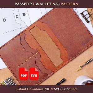 Puede incluir: Cartera de pasaporte de cuero marrón abierta, con múltiples ranuras para tarjetas y un compartimento central para pasaporte. El texto "PASSPORT WALLET No3 PATTERN" está en la parte superior. Incluye archivos PDF y SVG.