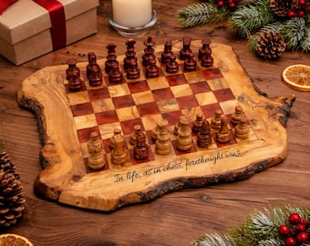 Jeu d'échecs en bois Live Edge | Jeu rustique en bois naturel, gravure personnalisée