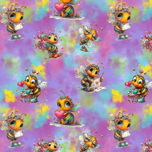 Könnte beinhalten: Ein sich wiederholendes Muster mit Cartoon-Bienen mit großen Augen und Flügeln. Die Bienen sind gelb und schwarz und halten Herzen, Blumen und Cupcakes. Der Hintergrund ist eine Aquarellwäsche aus Lila, Rosa, Gelb und Blau.