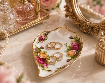 Royal Albert Old Country Roses Leaf Trinket Dish | Vintage Bone China Ring Dish | England Floral Vanity Tray