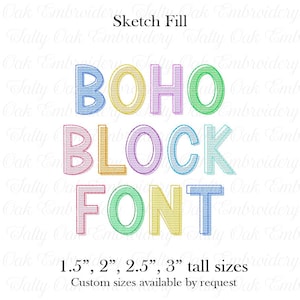 Op de afbeelding: Kleurrijke "BOHO BLOCK FONT" tekst in een schetsvulling stijl. De letters zijn in verschillende pastelkleuren, met maatopties van 3,8 cm, 5,1 cm, 6,4 cm en 7,6 cm hoog. Aangepaste maten zijn beschikbaar.