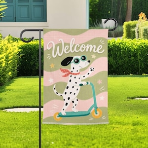 Dalmatiner Scooter trädgårdsflagga, cool prickig hund välkomstdekoration, rosa och grön retro valpflagga för verandan, rolig present till husdjursälskare, utomhusdekor