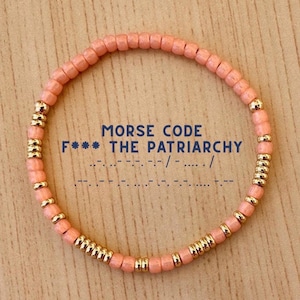F*** the Patriarchy - Bracelet en code Morse avec étoiles et détails en plaqué or 14 carats