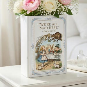 Aangepaste keramische boekenvaas Alice in Wonderland, Curiouser and Curiouser Mad Hatter-bloempot, vintage Alice-boekenplankdecor